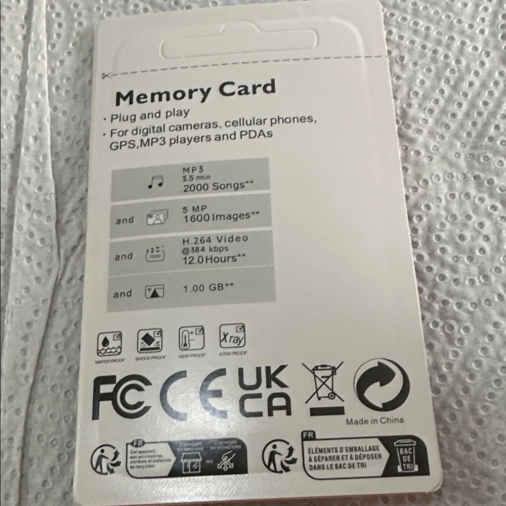 Lenovo 2TB MicroSD Card with Adapter - Black and Red